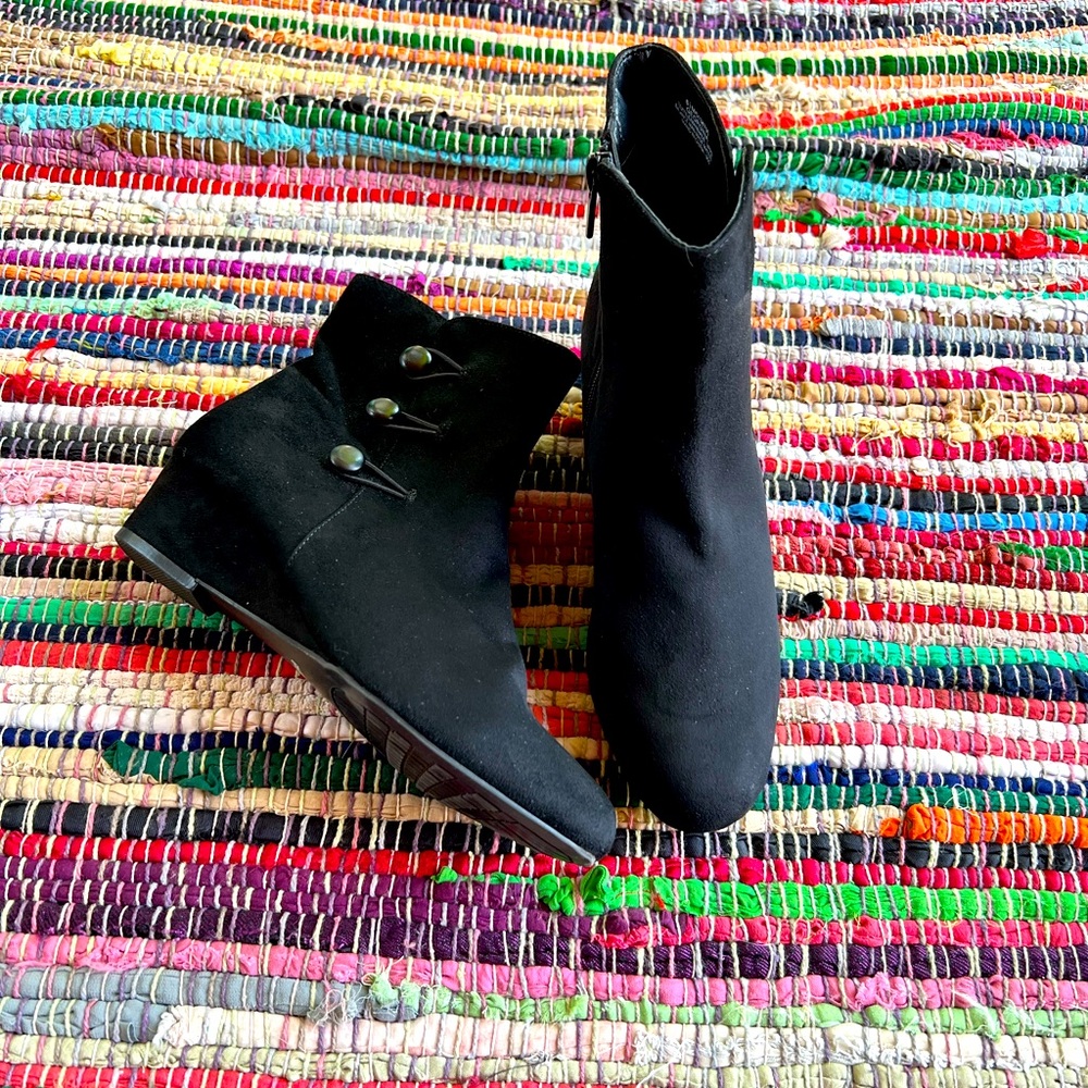 iMPO women boots size 6.5